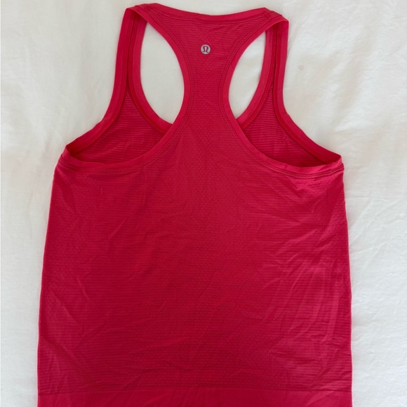 Swiftly Tech Racerback Tank Top 2.0 - Pink (waist length) - Picture 3 of 3